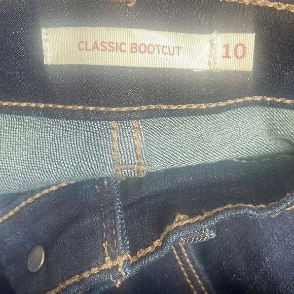 Levi’s Women’s Size 10 Classic Bootcut Jeans - Picture 3 of 7